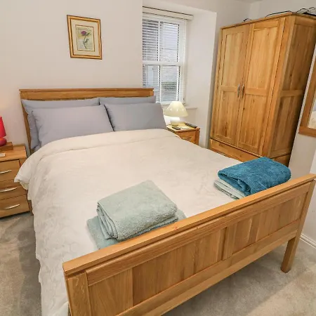 公寓 Flat 2 Galloway House *