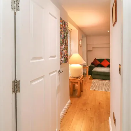 Flat 2 Galloway House *